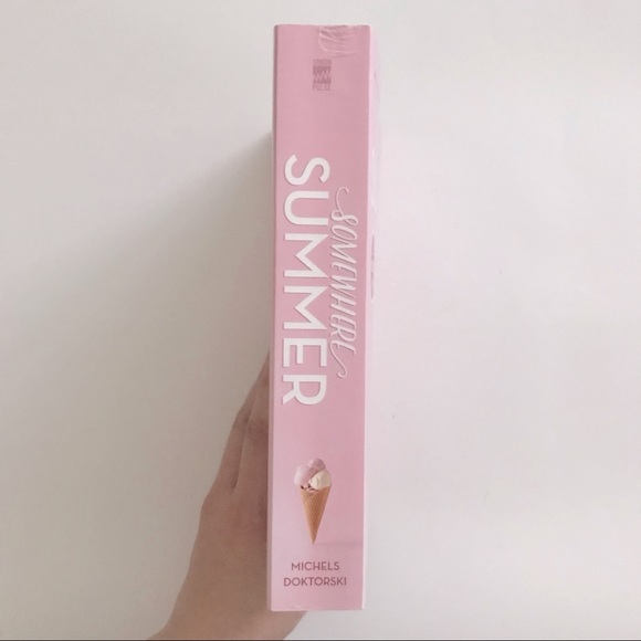 Somewhere Summer: 26 Kisses; How My Summer Went Up in Flames Book - Picture 3 of 7